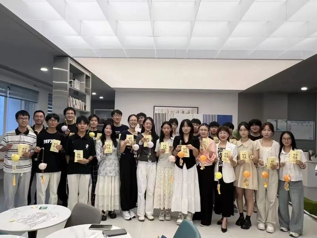 芯传统｜月满情暖，巧手同“芯”